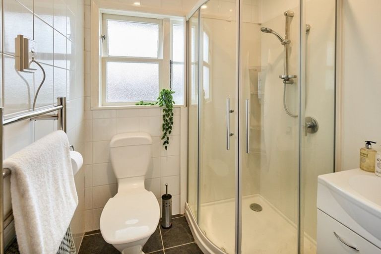 Photo of property in 5 Lane Street, Wallaceville, Upper Hutt, 5018