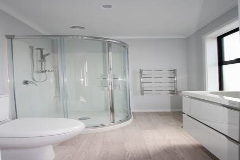 Photo of property in 4/3 Charlemont Street, Whitiora, Hamilton, 3200