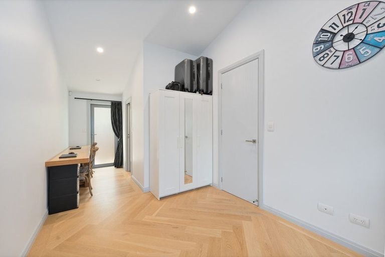 Photo of property in 129 Riverpark Crescent, Henderson, Auckland, 0610