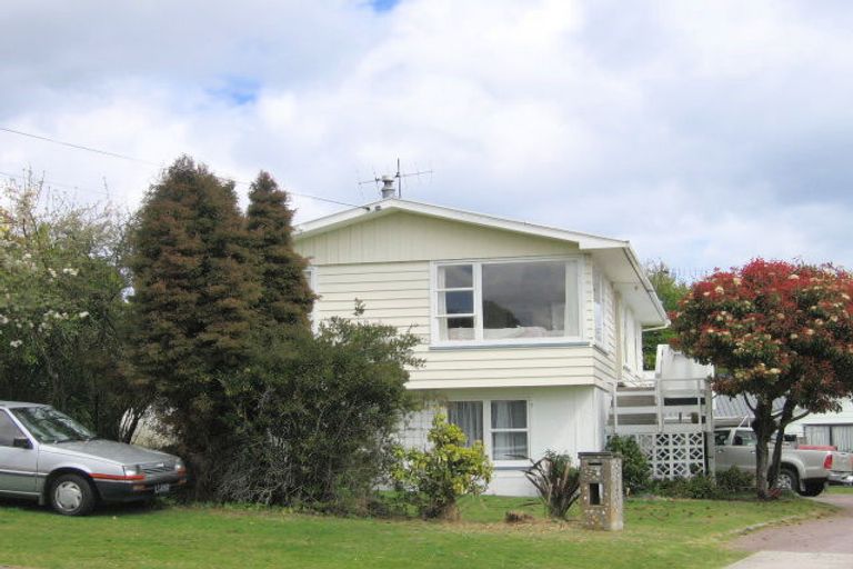Photo of property in 2/7 Korimako Road, Waipahihi, Taupo, 3330