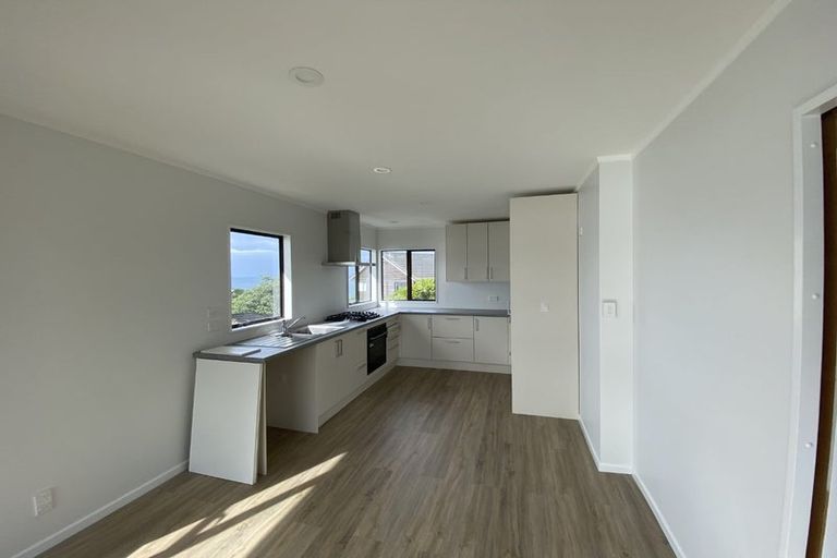 Photo of property in 13 Bury Grove, Strathmore Park, Wellington, 6022