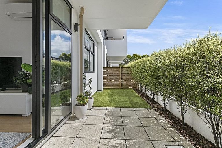 Photo of property in 5/445 Hibiscus Coast Highway, Orewa, 0931