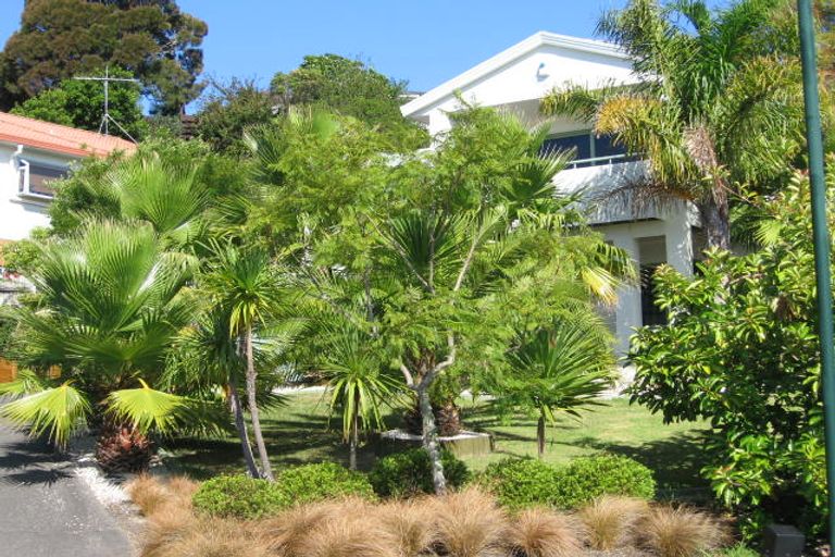 Photo of property in 12 Shannon Place, Torbay, Auckland, 0630