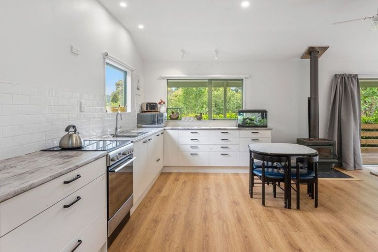 Photo of property in 359a Kuku Road East, Kuku, Levin, 5570