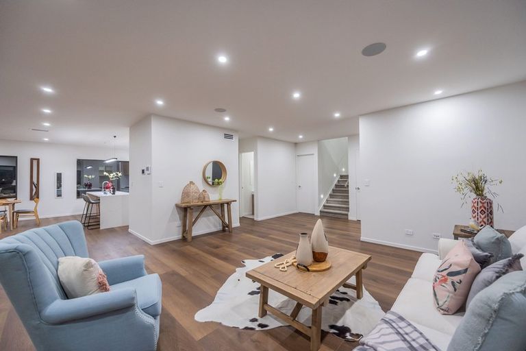 Photo of property in 5 Paitry Place, Swanson, Auckland, 0614