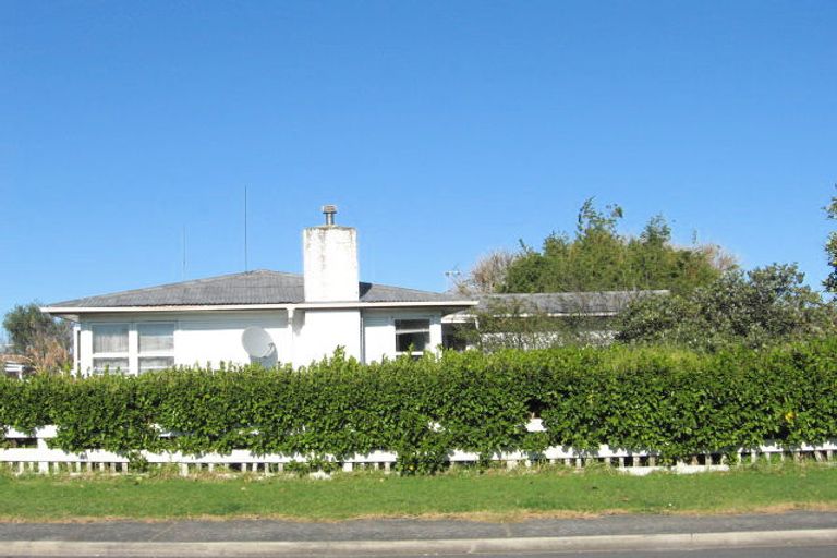 Photo of property in 4 President Avenue, Papakura, 2110