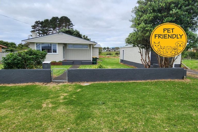 Photo of property in 17 Cumming Street, Okato, 4335