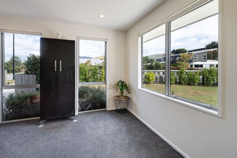 Photo of property in 16 Oxfordshire Avenue, Lower Shotover, Queenstown, 9304