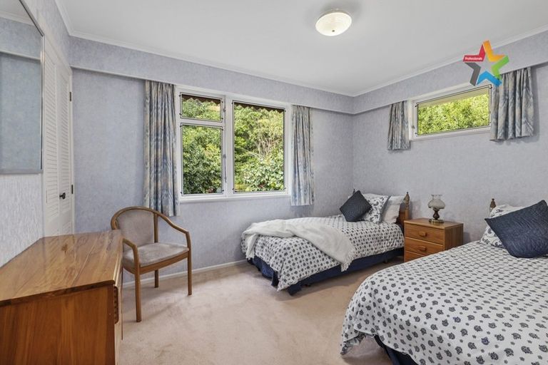 Photo of property in 455 Stokes Valley Road, Stokes Valley, Lower Hutt, 5019