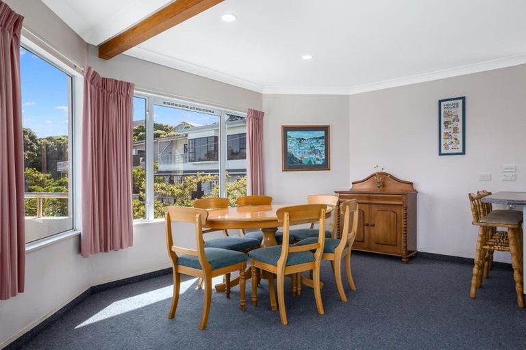 Photo of property in 17a Groves Road, Raumati Beach, Paraparaumu, 5032