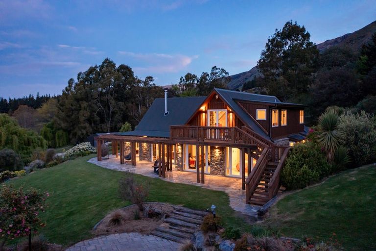 Photo of property in 56 Oak Lane, Wanaka, 9305