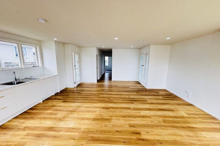 Photo of property in 52 Watts Road, Manurewa, Auckland, 2102