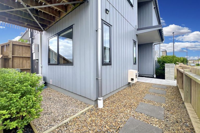 Photo of property in 24 Pukewhero Rise, Westgate, Auckland, 0614