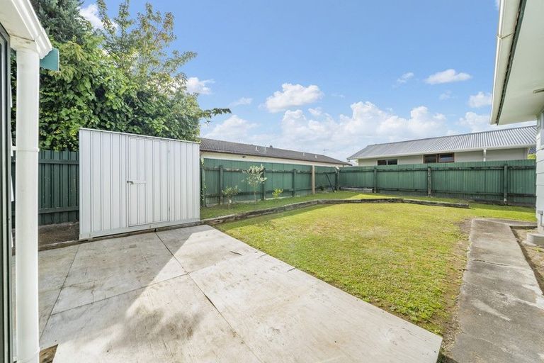 Photo of property in 2/15 Gemstone Drive, Birchville, Upper Hutt, 5018