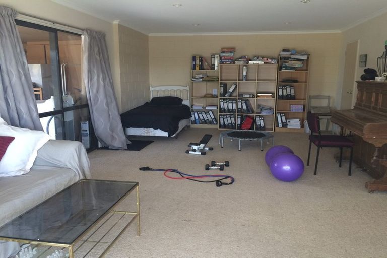 Photo of property in 12 Kilgour Street, Waihola, Milton, 9073