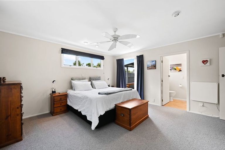 Photo of property in 47 Rutherford Street, Chedworth, Hamilton, 3210