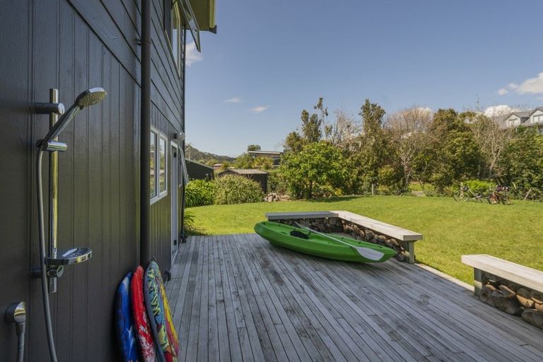 Photo of property in 4 Grierson Close, Hahei, Whitianga, 3591