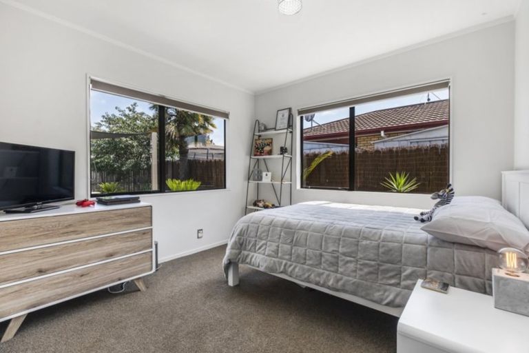 Photo of property in 1/7 Mirabell Place, Golflands, Auckland, 2013