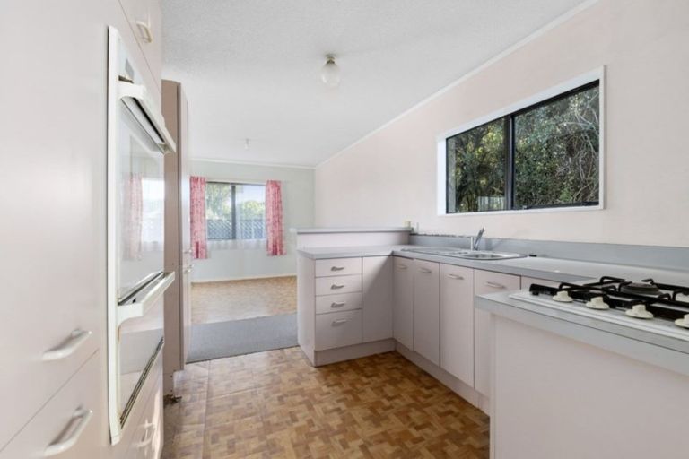 Photo of property in 20 Elizabeth Street, Moera, Lower Hutt, 5010