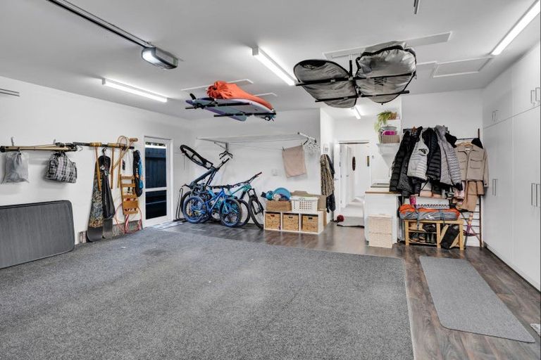 Photo of property in 14a Clawton Street, Westown, New Plymouth, 4310