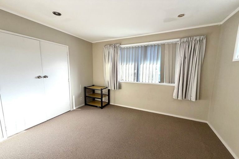 Photo of property in 23 Hyperion Drive, Randwick Park, Auckland, 2105