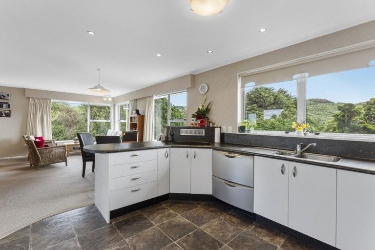 Photo of property in 53 Waipounamu Drive, Kelson, Lower Hutt, 5010