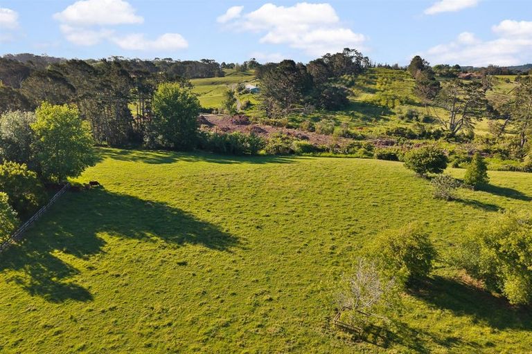 Photo of property in 5 Dysart Lane, Kumeu, 0891