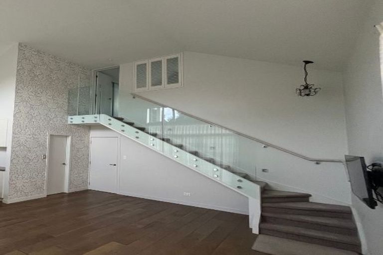 Photo of property in 9 Wharf Road, Albany, Auckland, 0632