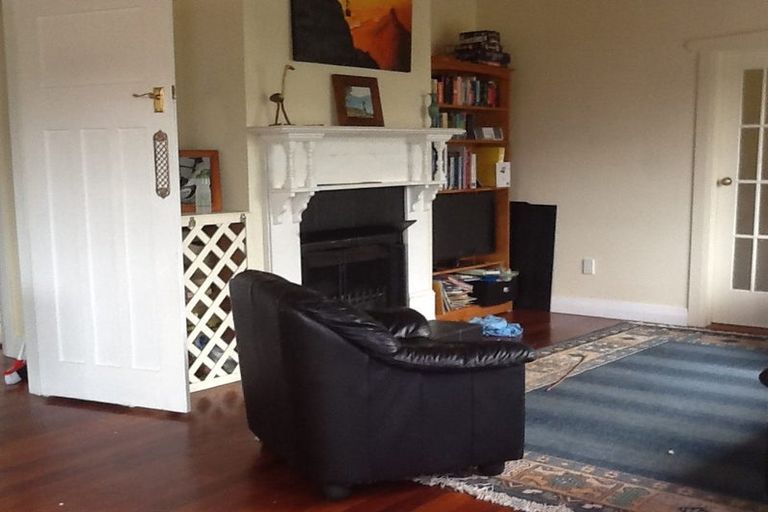 Photo of property in 27 Rauparaha Street, Waikanae Beach, Waikanae, 5036