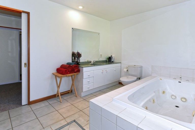 Photo of property in 10 Brooker Place, Kirwee, Darfield, 7571