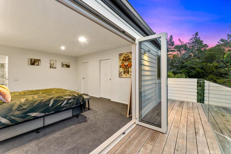 Photo of property in 11 Landvale Court, Browns Bay, Auckland, 0630