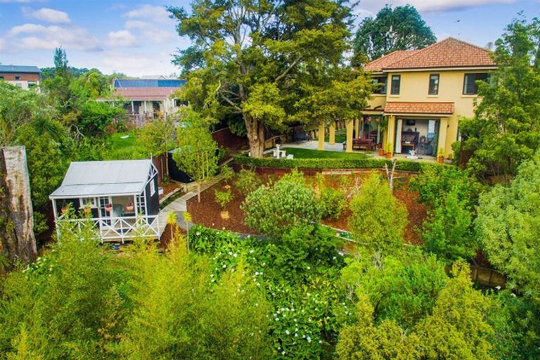 Photo of property in 32 The Avenue, Albany, Auckland, 0632