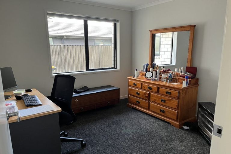 Photo of property in 70 Pakanga Grove, Pyes Pa, Tauranga, 3112