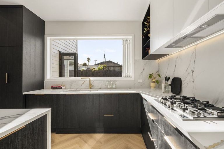 Photo of property in 8 Creamer Avenue, Belmont, Auckland, 0622