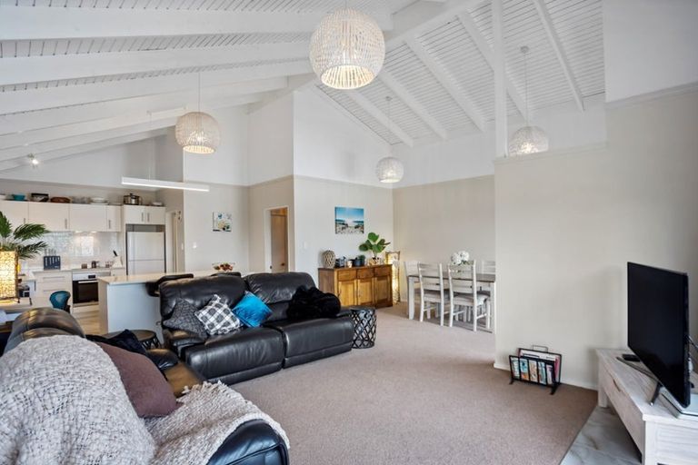 Photo of property in 11 Moana Drive, Tanners Point, Katikati, 3177