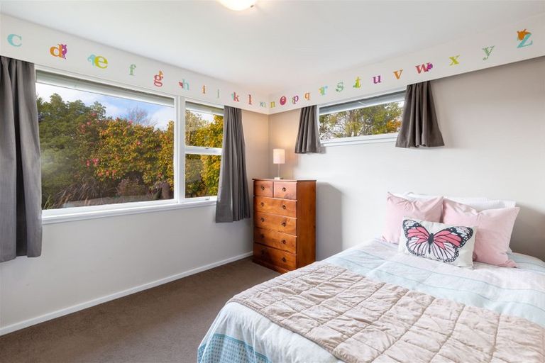 Photo of property in 16 Greenfield Place, Mairehau, Christchurch, 8052