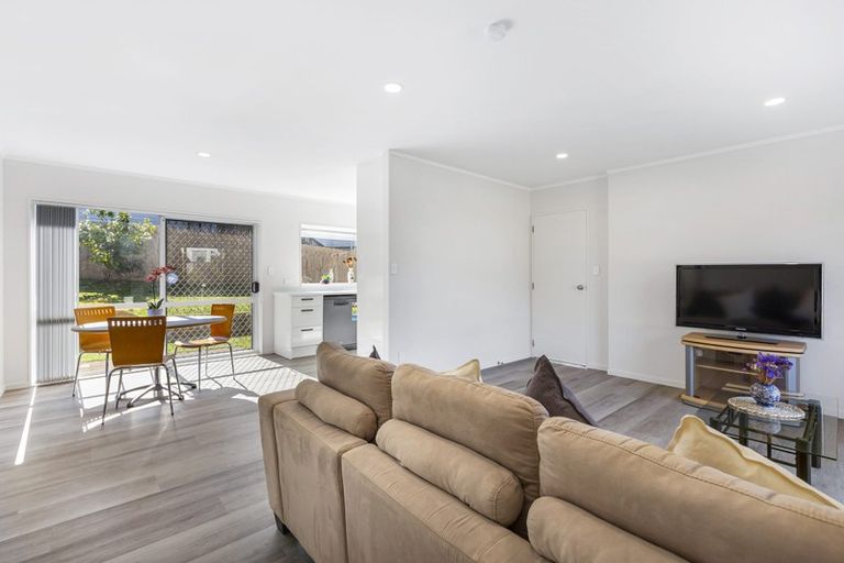 Photo of property in 46 Patts Avenue, Glendene, Auckland, 0602