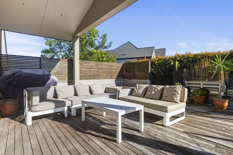 Photo of property in 21 Deanna Drive, West Harbour, Auckland, 0618