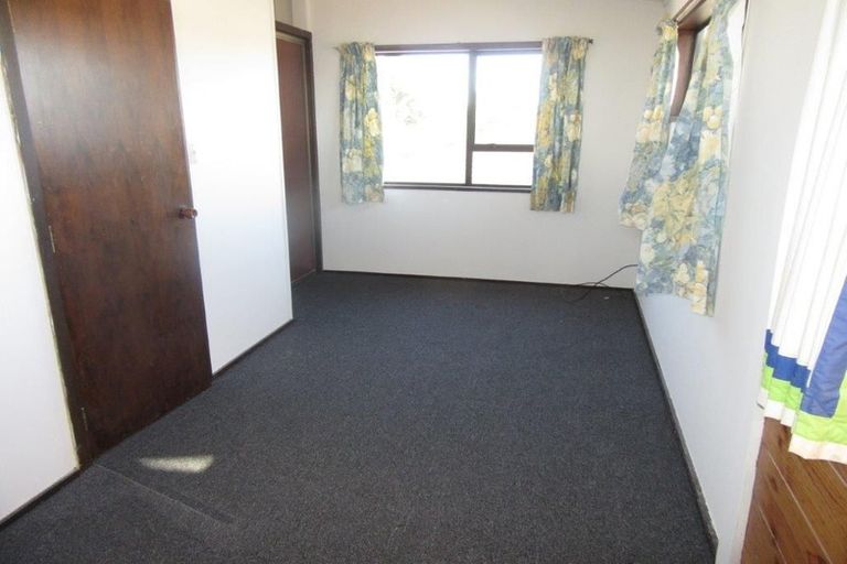 Photo of property in 58 Niven Street, Avondale, Christchurch, 8061