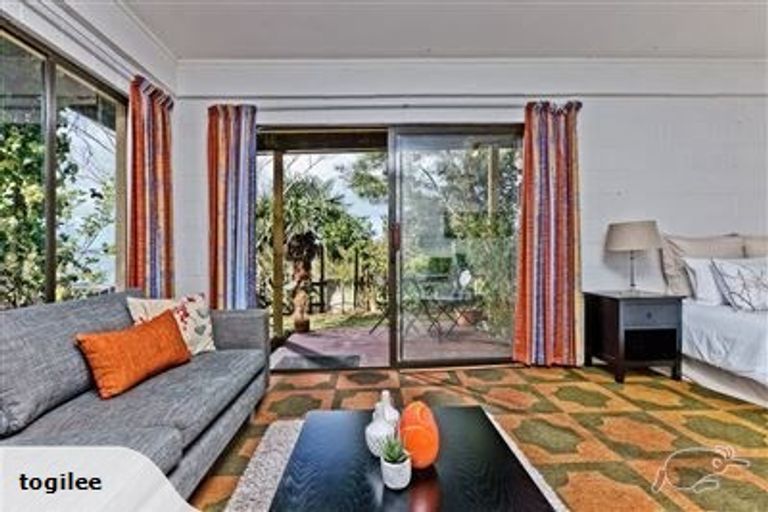 Photo of property in 2/94 Glamorgan Drive, Torbay, Auckland, 0630