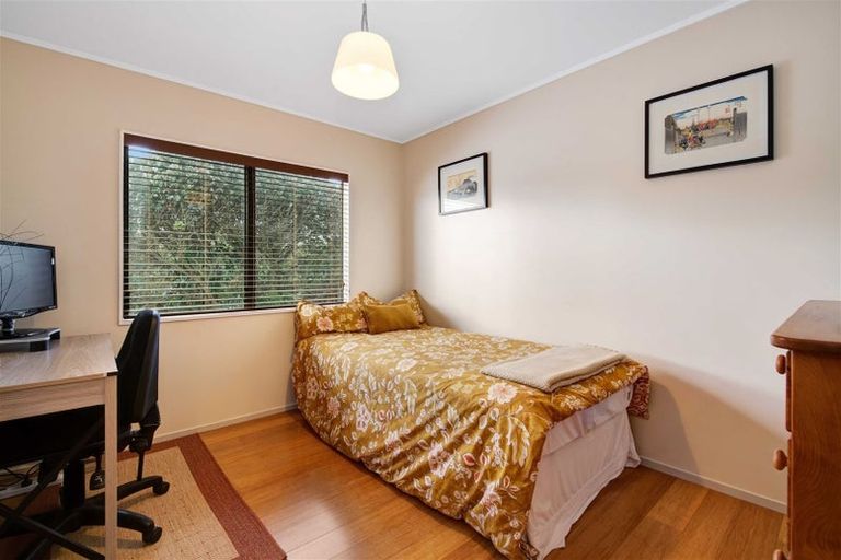 Photo of property in 39 D'oyly Drive, Stanmore Bay, Whangaparaoa, 0932