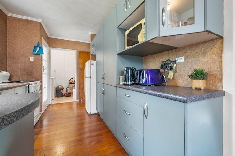 Photo of property in 203 Frankley Road, Frankleigh Park, New Plymouth, 4310