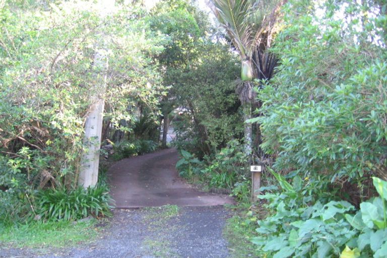 Photo of property in 73 Laingholm Drive, Laingholm, Auckland, 0604
