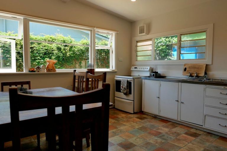 Photo of property in 74 Matai Road, Raumati South, Paraparaumu, 5032