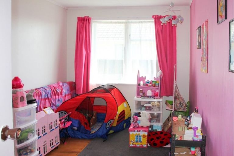 Photo of property in 50 Cambridge Terrace, Kaiti, Gisborne, 4010