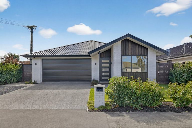 Photo of property in 32 Merrin Street, Avonhead, Christchurch, 8042