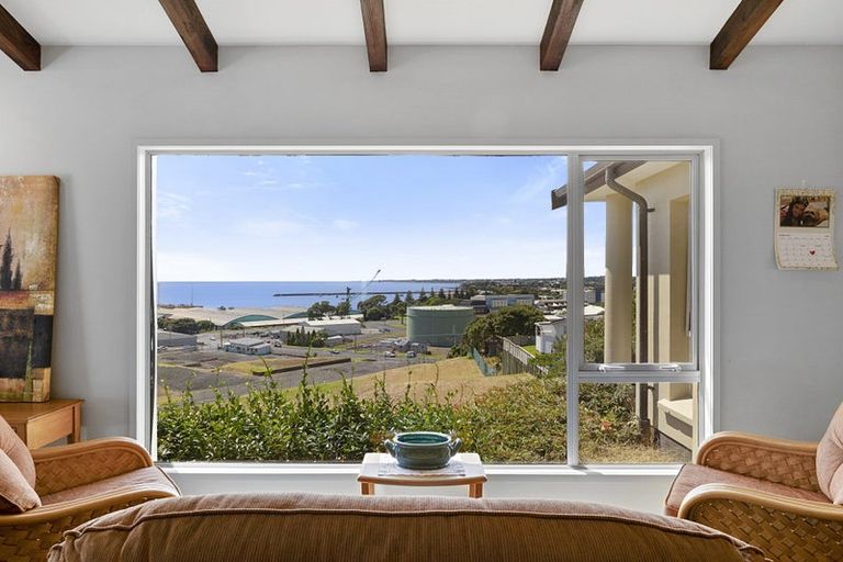 Photo of property in 22b Findlay Street, Moturoa, New Plymouth, 4310