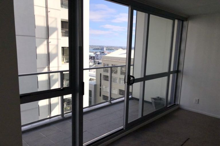 Photo of property in H47 Apartments, 801/47 Hobson Street, Auckland Central, Auckland, 1010