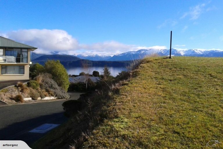 Photo of property in 19 Muriwai Drive, Manapouri, 9679