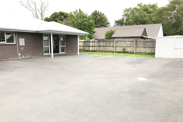 Photo of property in 107 Waimairi Road, Ilam, Christchurch, 8041